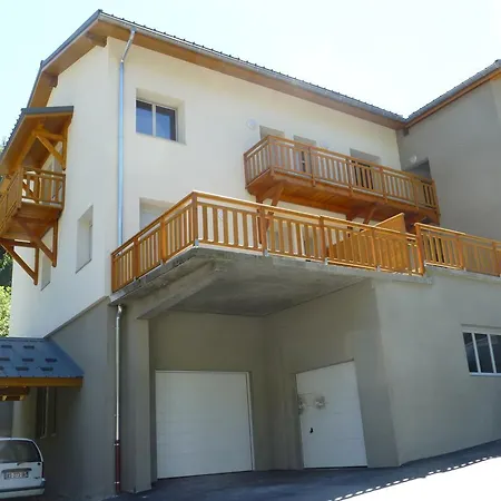 Les Balcons De Bellecombe Apartment